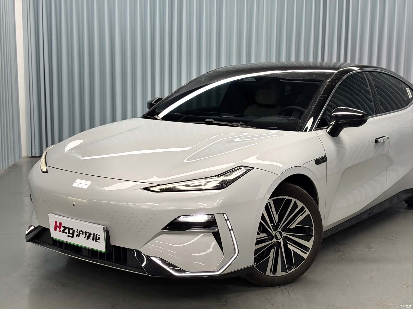 Geely E8, 2024 1
