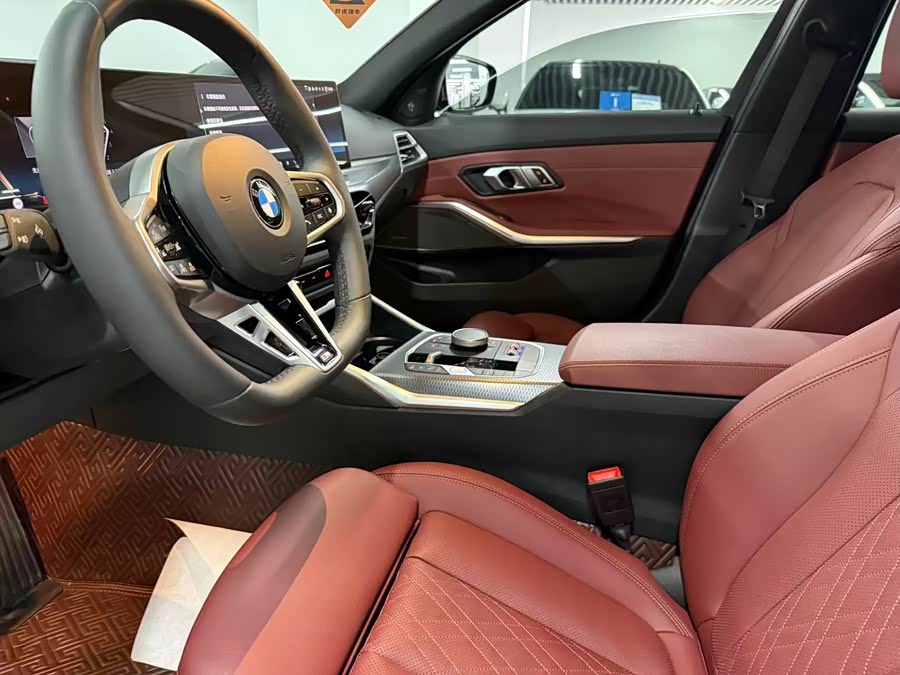 BMW 3 Series 2024, фото 6