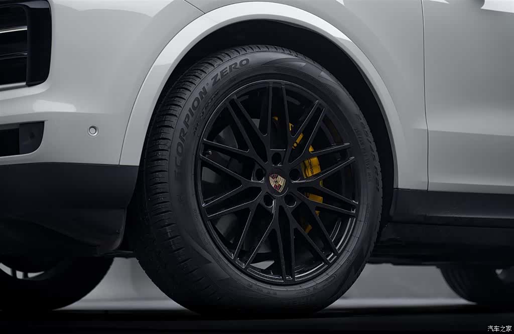 Porsche Cayenne, 2025 10