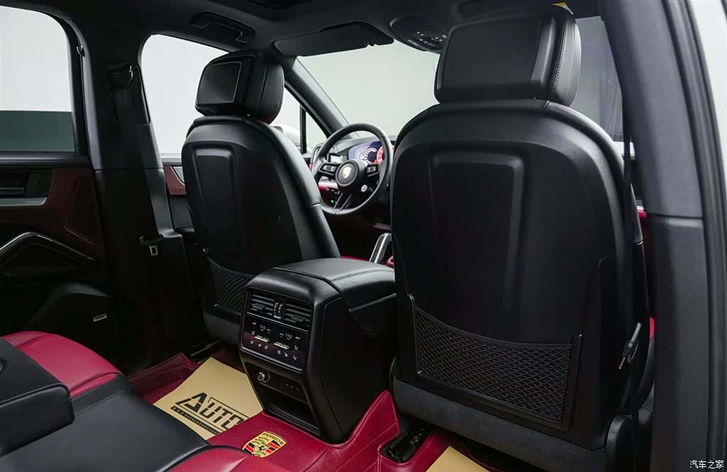 Porsche Cayenne, 2025 25
