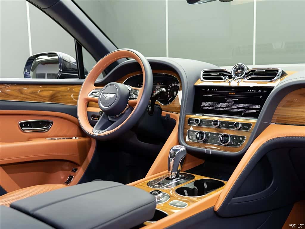 Bentley Bentayga, 2025 17