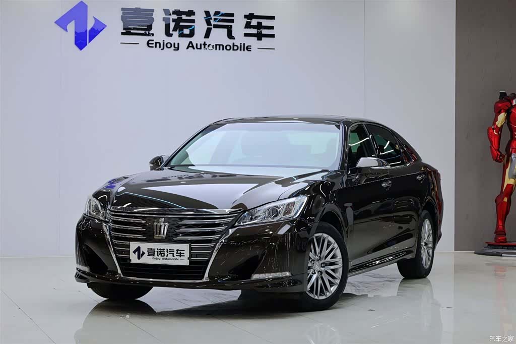 Toyota Crown, 2017 8