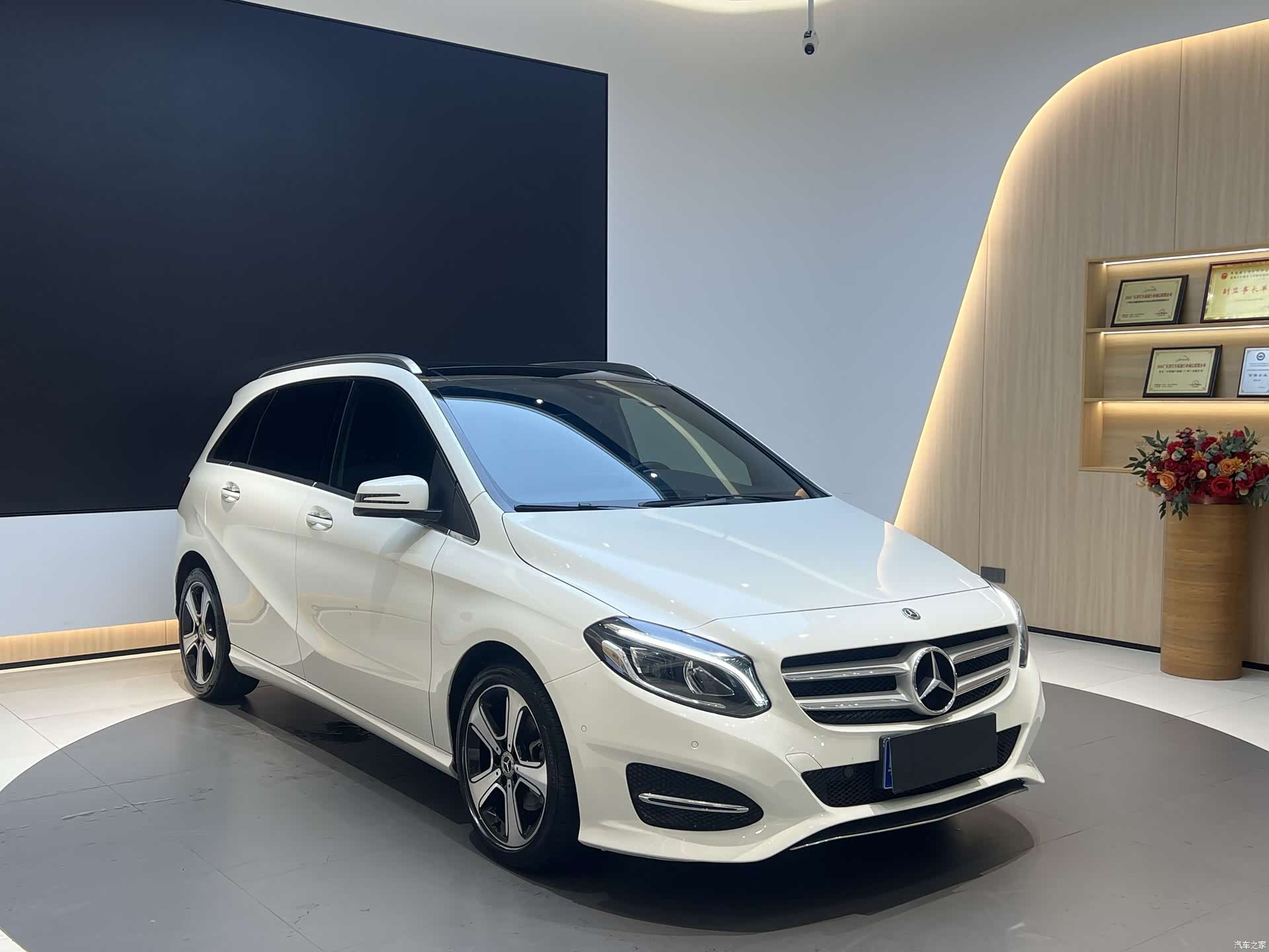 Mercedes-Benz B-Class, 2018 3