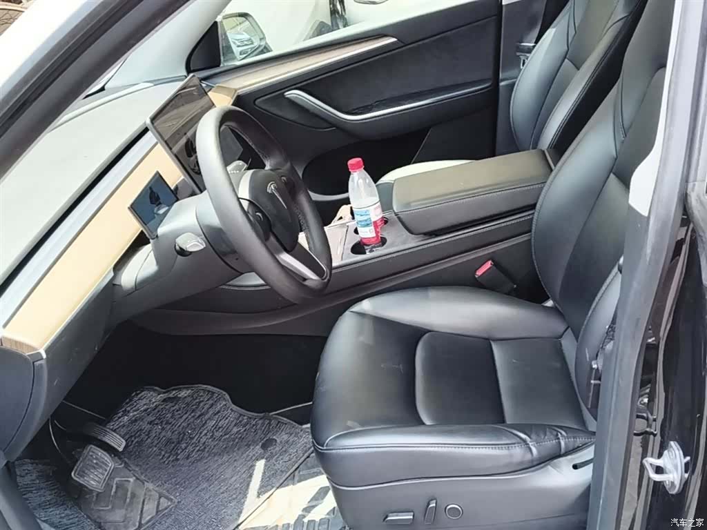 Tesla Model Y, 2021 15