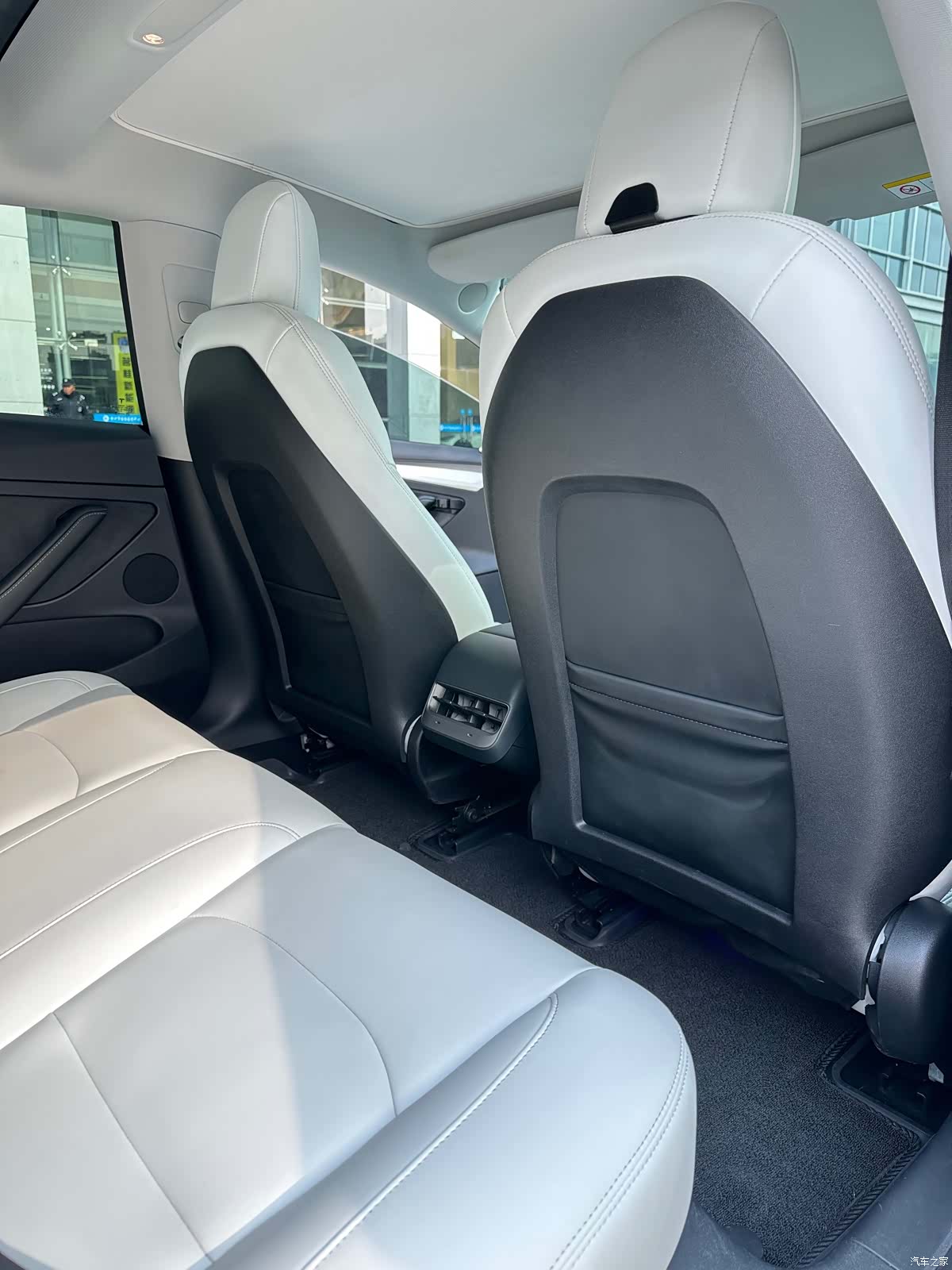 Tesla Model 3, 2022 6