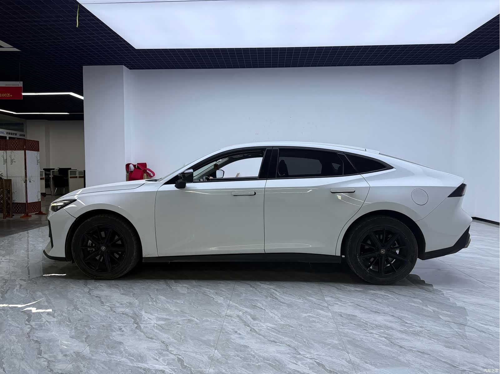 Changan UNI-V, 2023 8