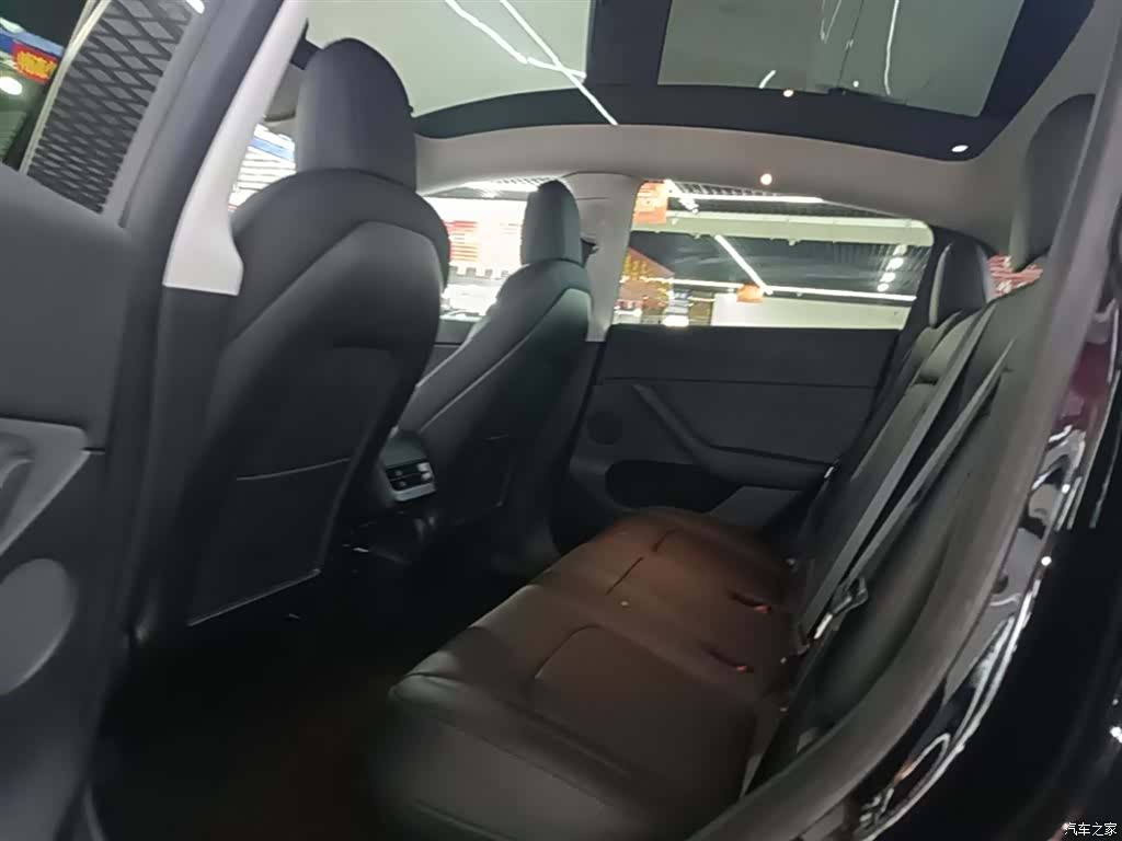 Tesla Model Y, 2021 17