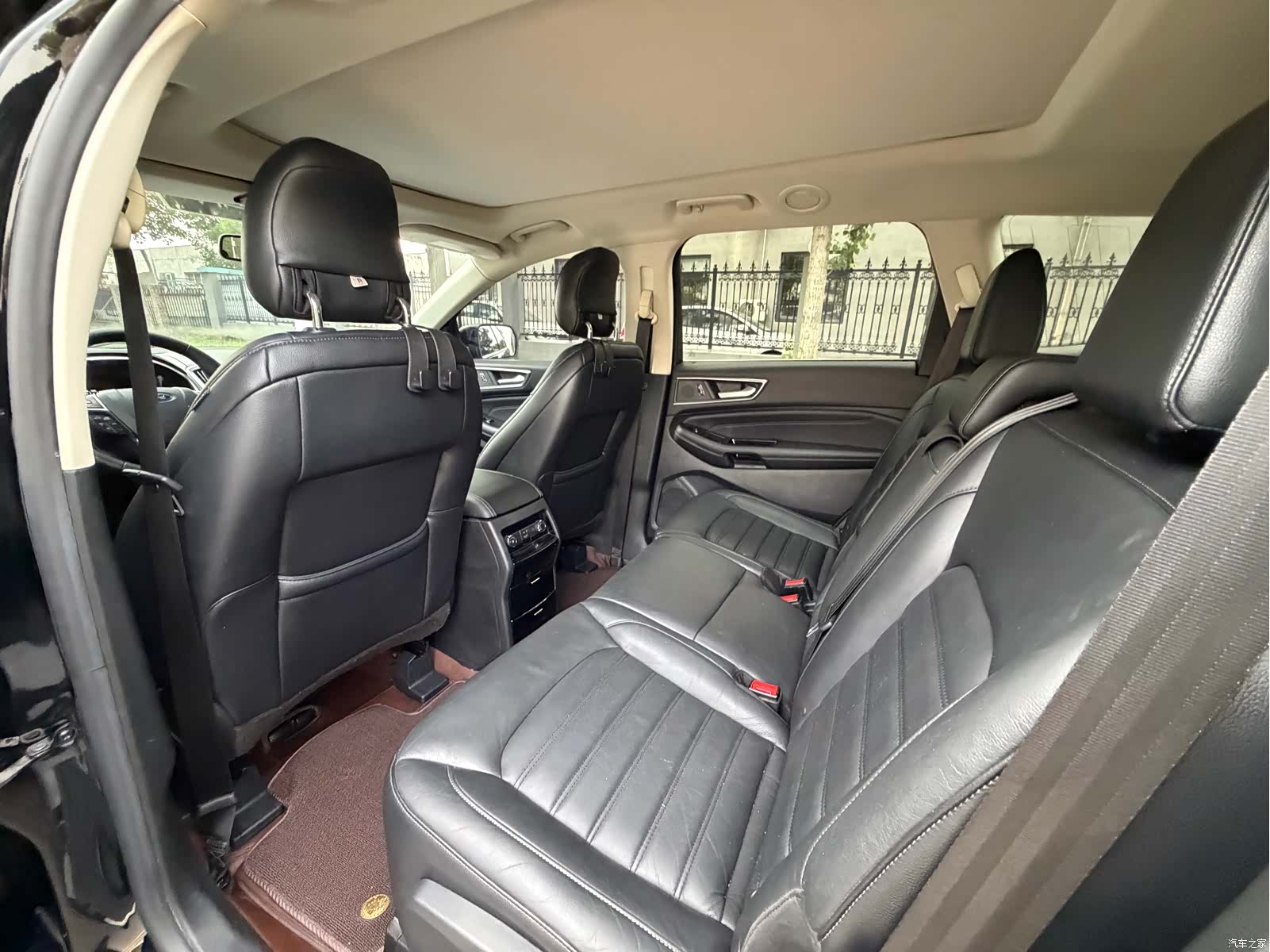 Ford Edge, 2017 10