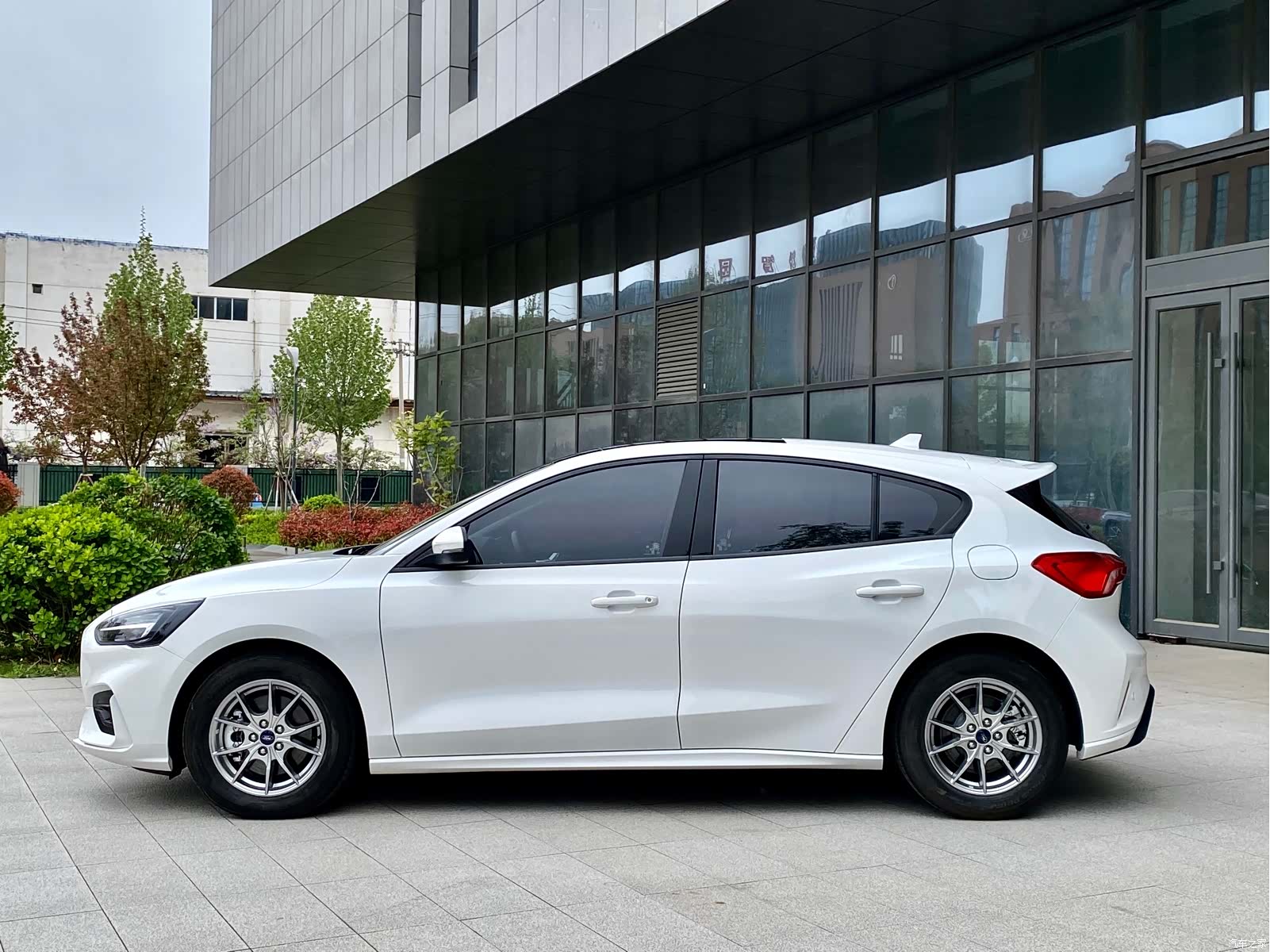 Ford Focus, 2022 10