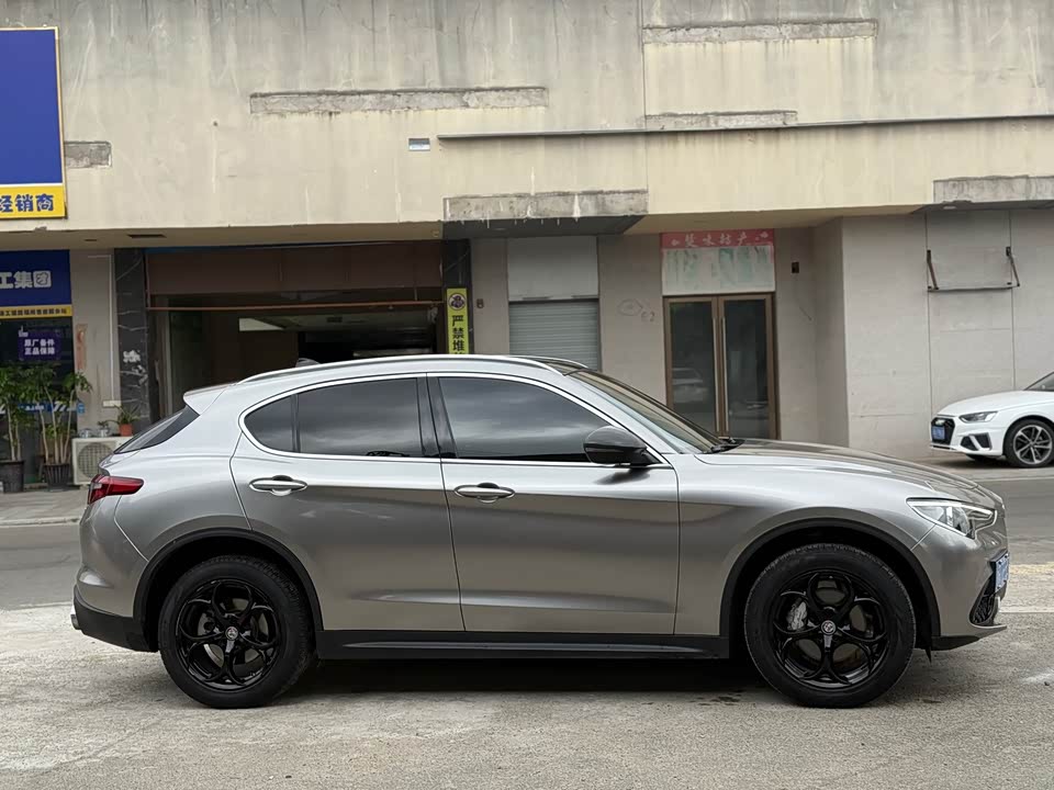 Alfa Romeo Stelvio
