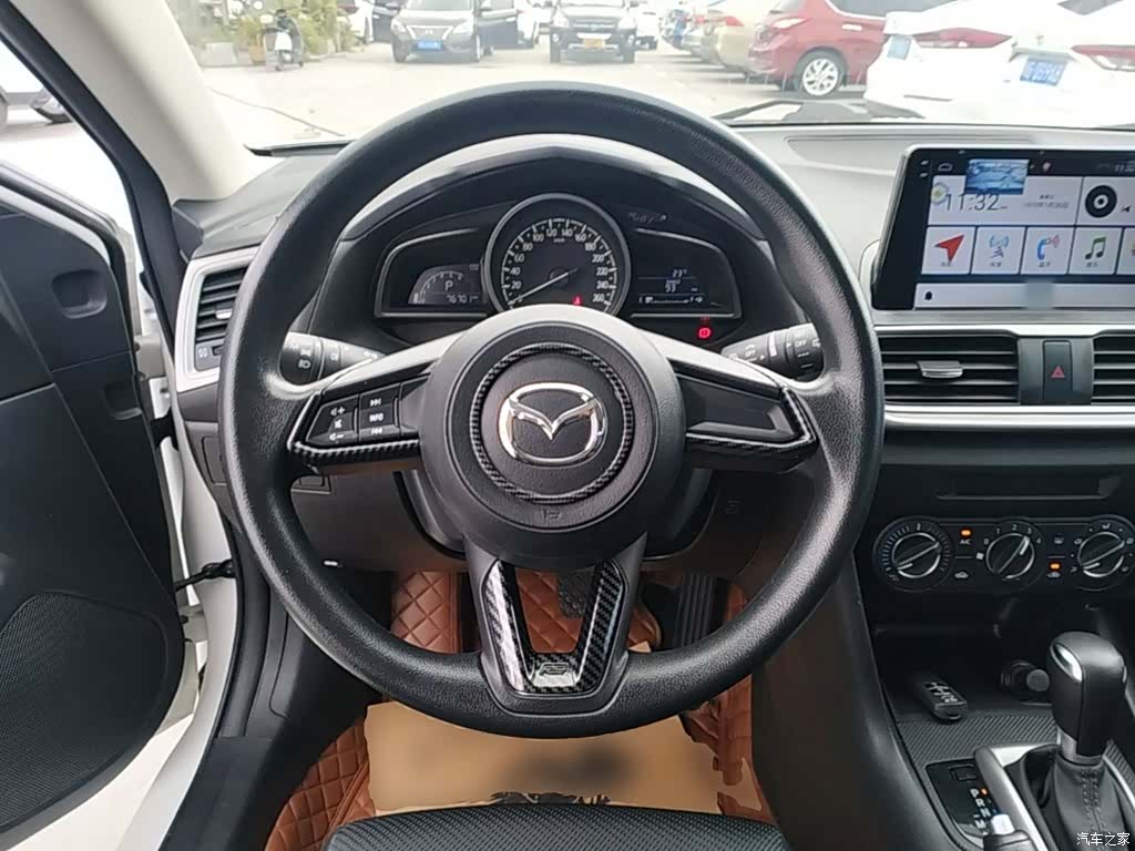 Mazda Mazda3, 2019 11