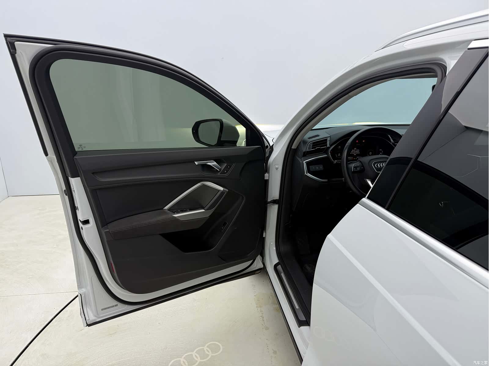 Audi Q3, 2022 9