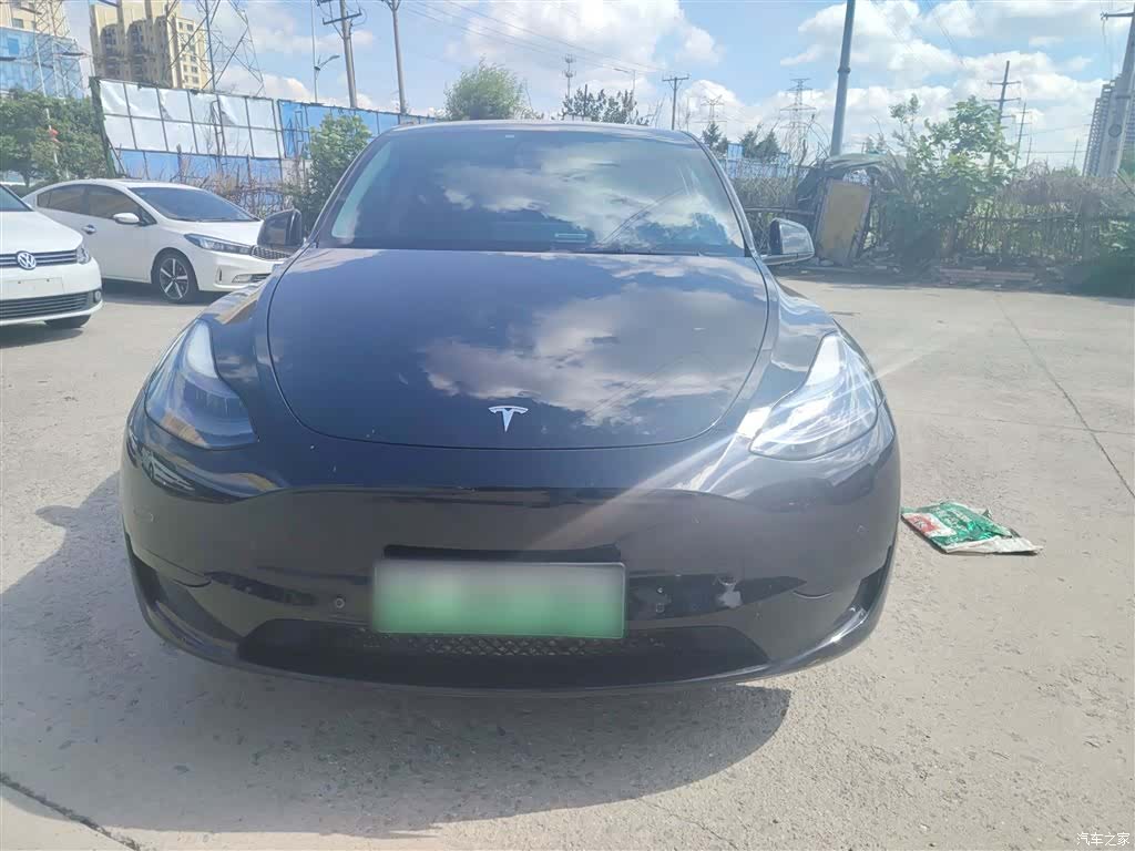 Tesla Model Y, 2023 3