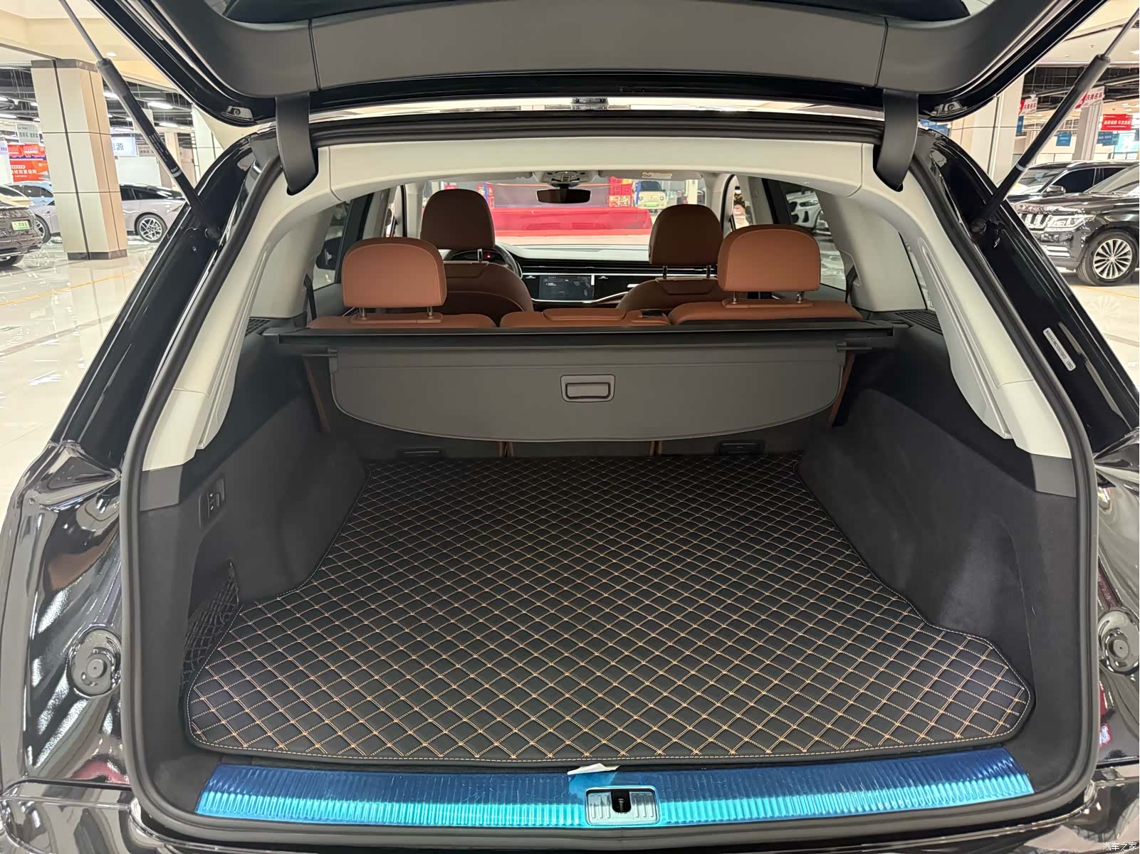 Audi Q7, 2025 19