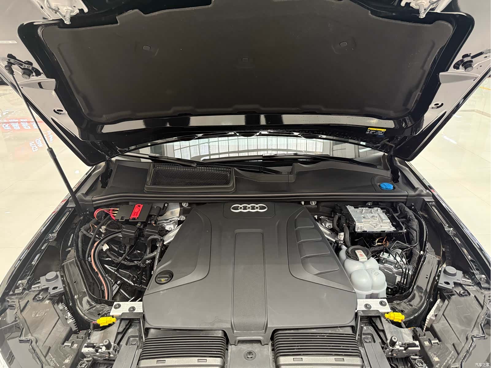Audi Q7, 2025 20