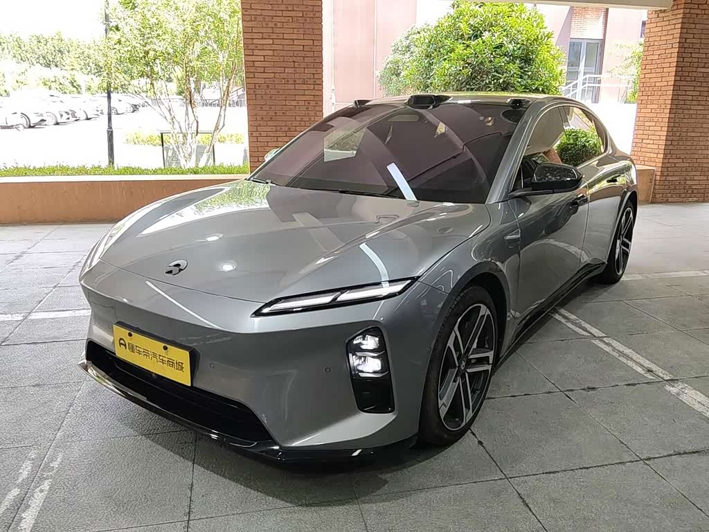 NIO ET5