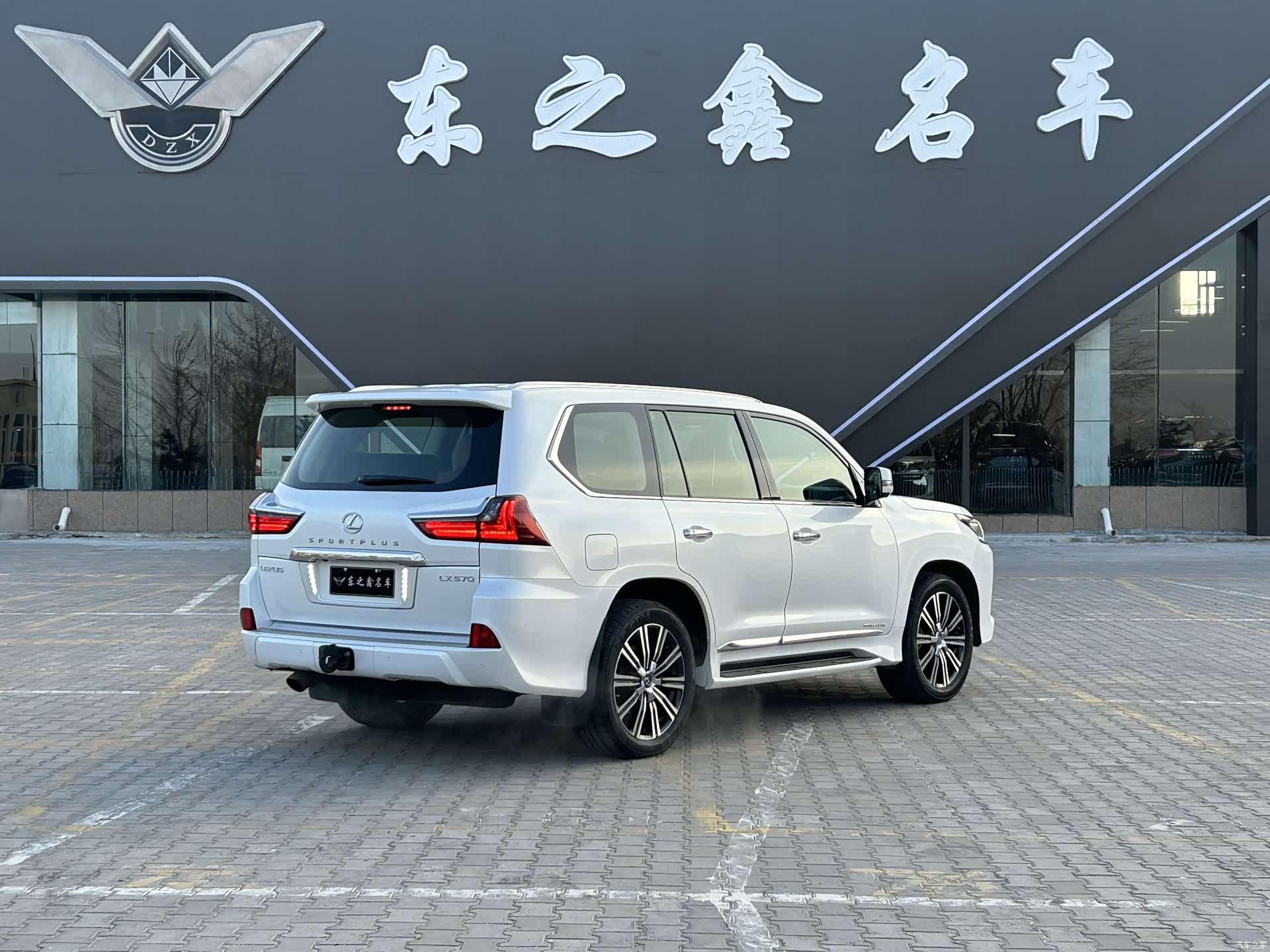 Lexus LX, 2019 3