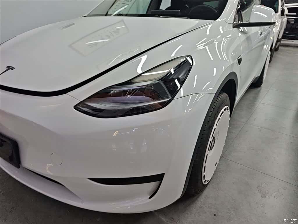 Tesla Model Y, 2024 24