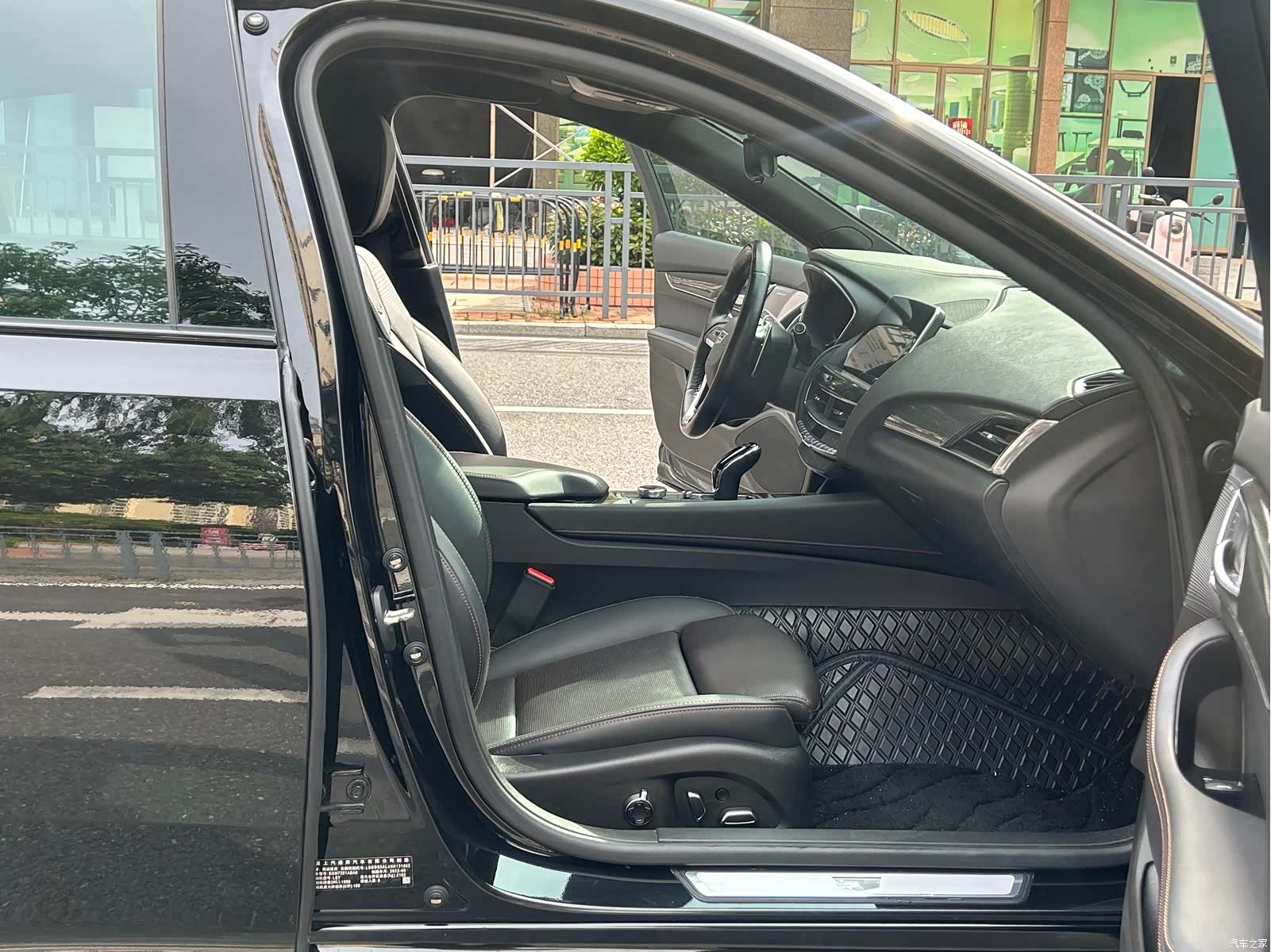 Cadillac CT5, 2023 21