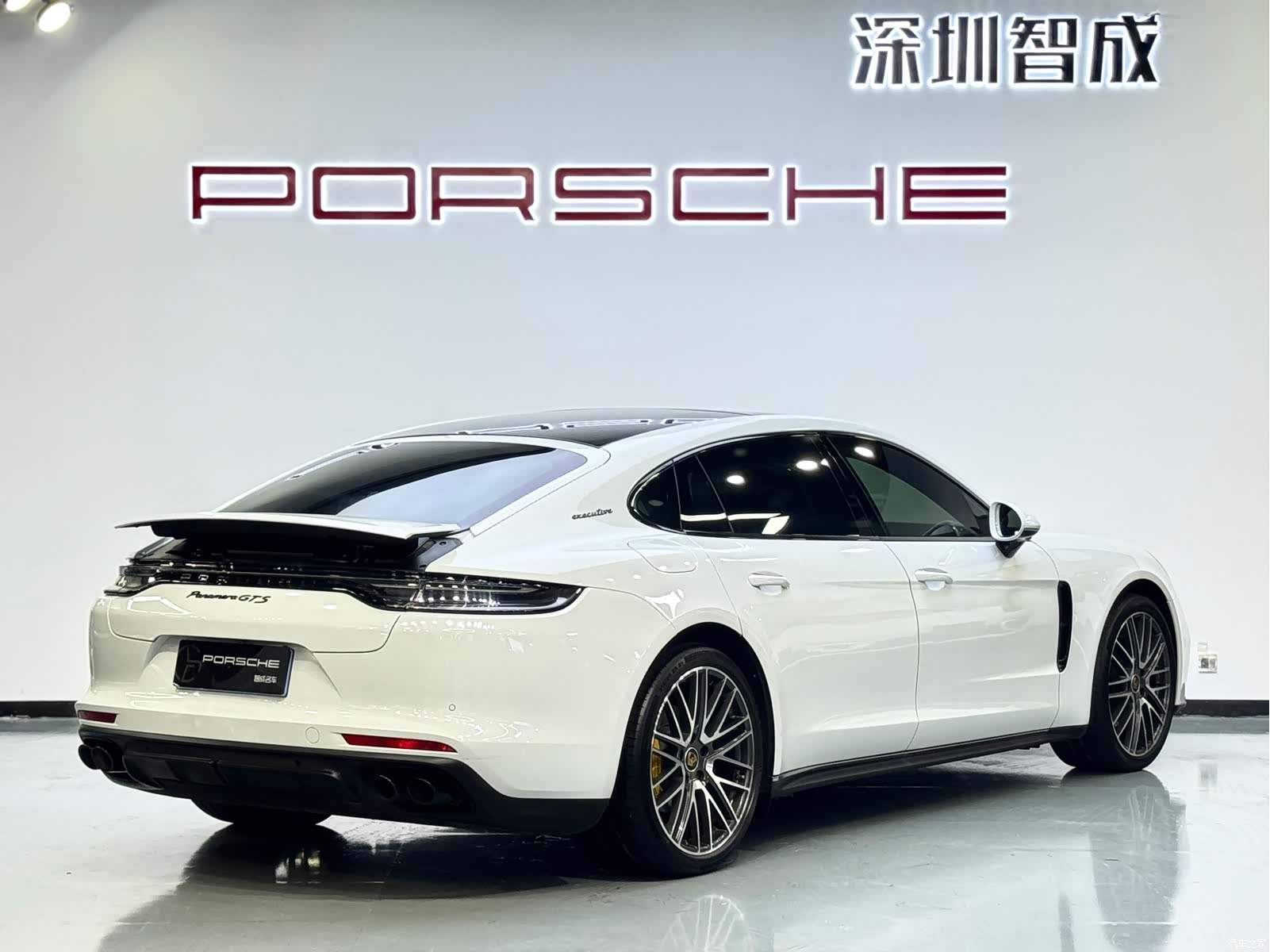 Porsche Panamera, 2023 9