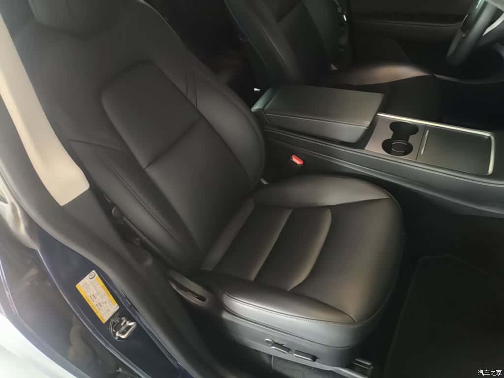 Tesla Model Y, 2021 25