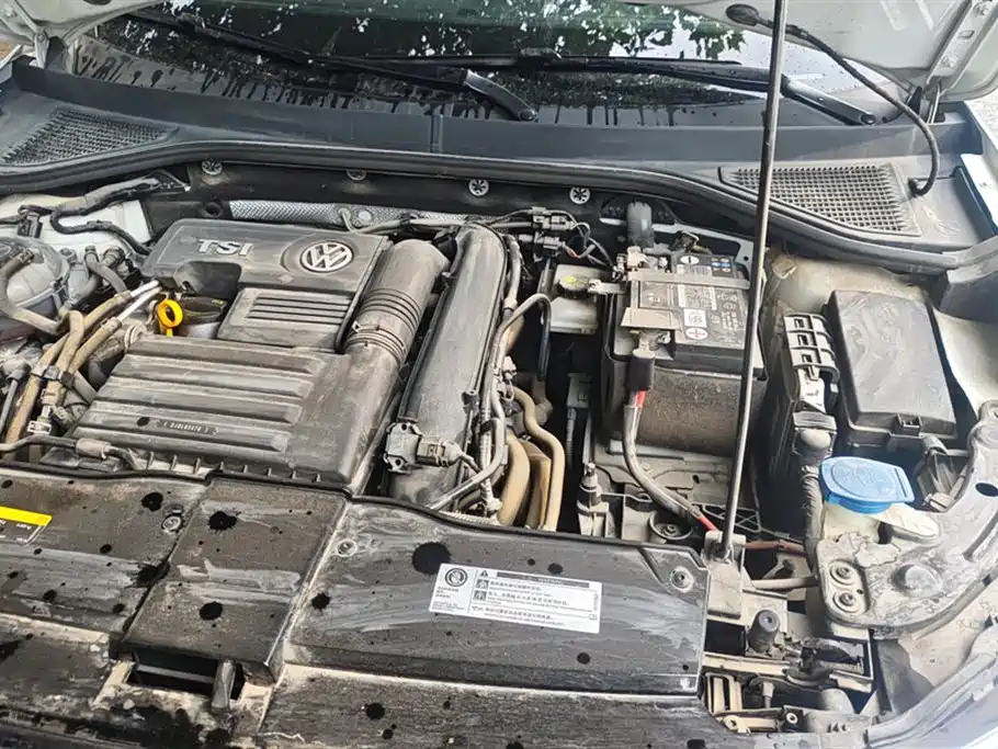 Volkswagen T-ROC exploring Songs