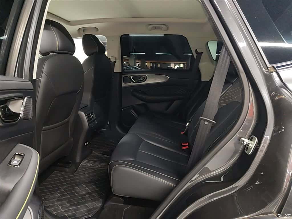 Roewe RX5, 2022 13