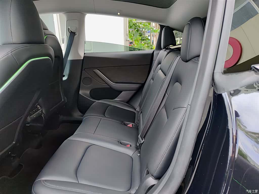 Tesla Model Y, 2023 8