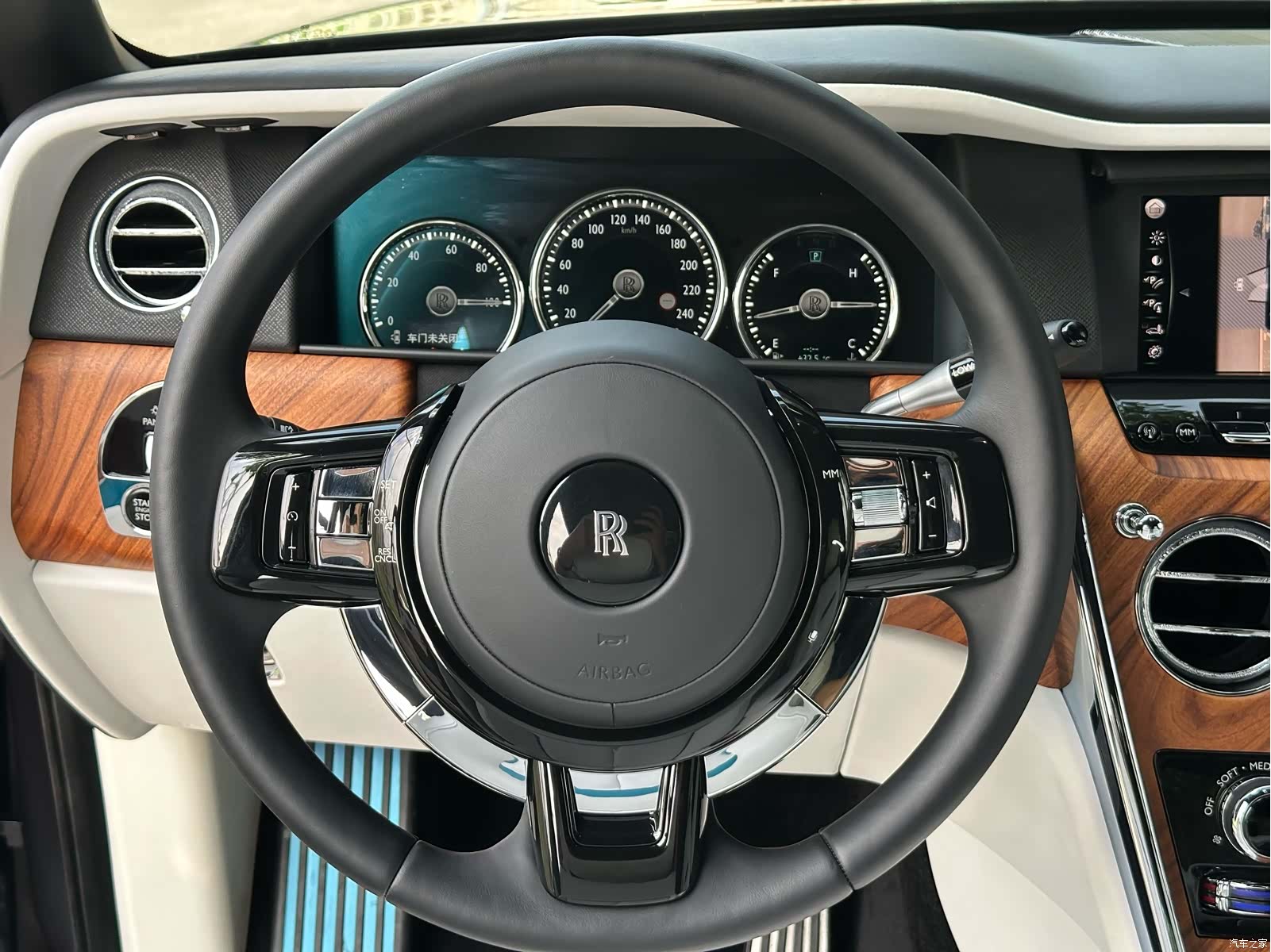 Rolls-Royce Cullinan, 2019 33