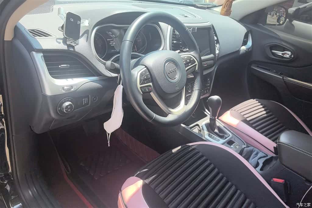 Jeep Cherokee, 2021 12