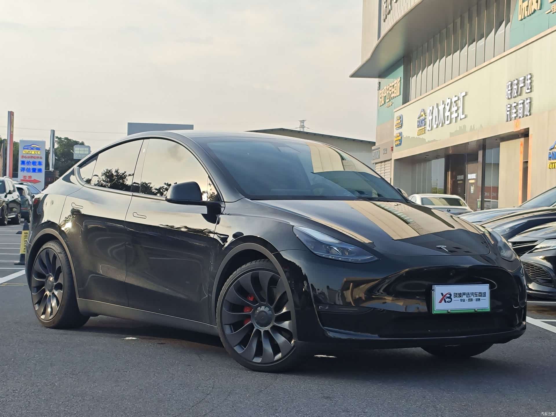 Tesla Model Y, 2022 2