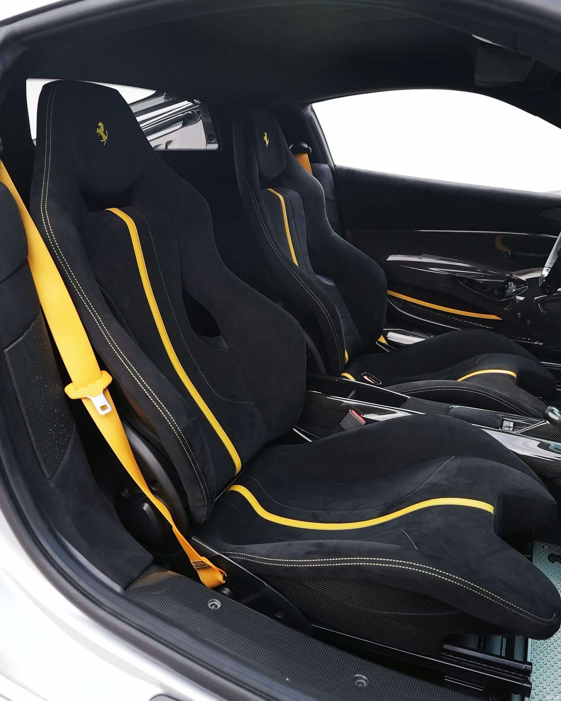 Ferrari 488, 2019 21
