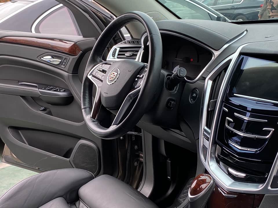 Cadillac SRX