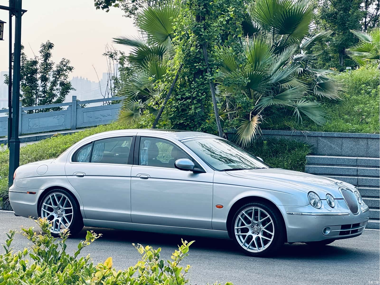 Jaguar S-TYPE, 2005 4