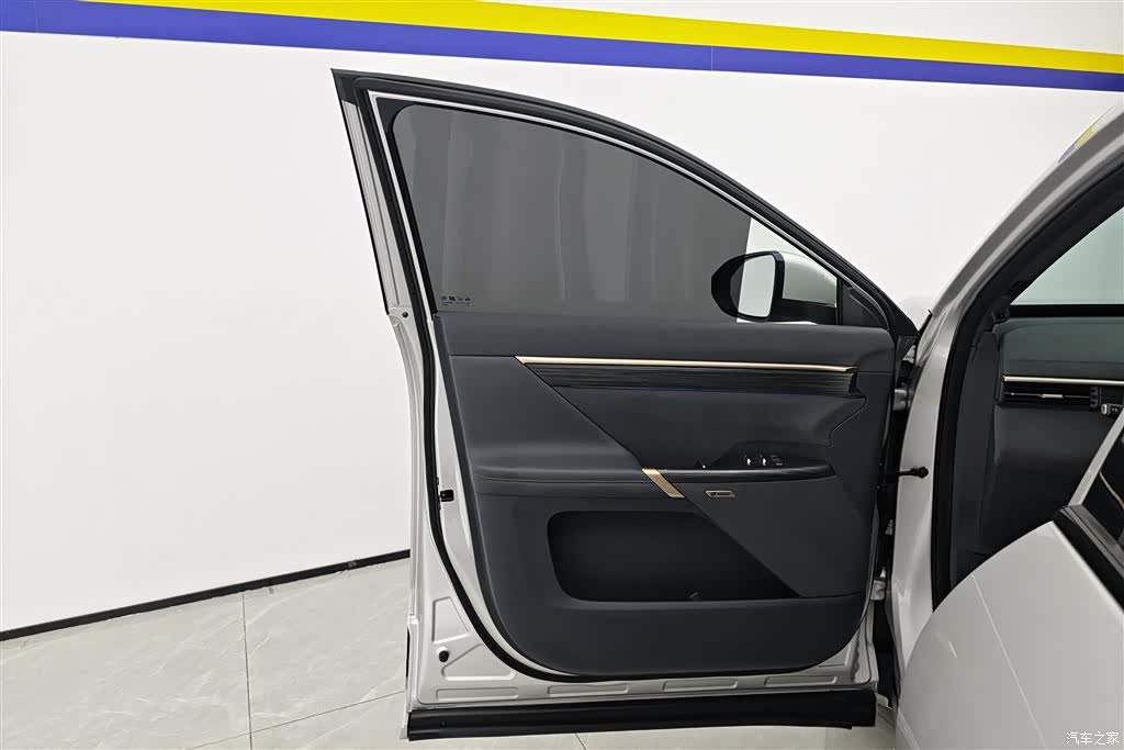 DongFeng eπ008, 2024 7