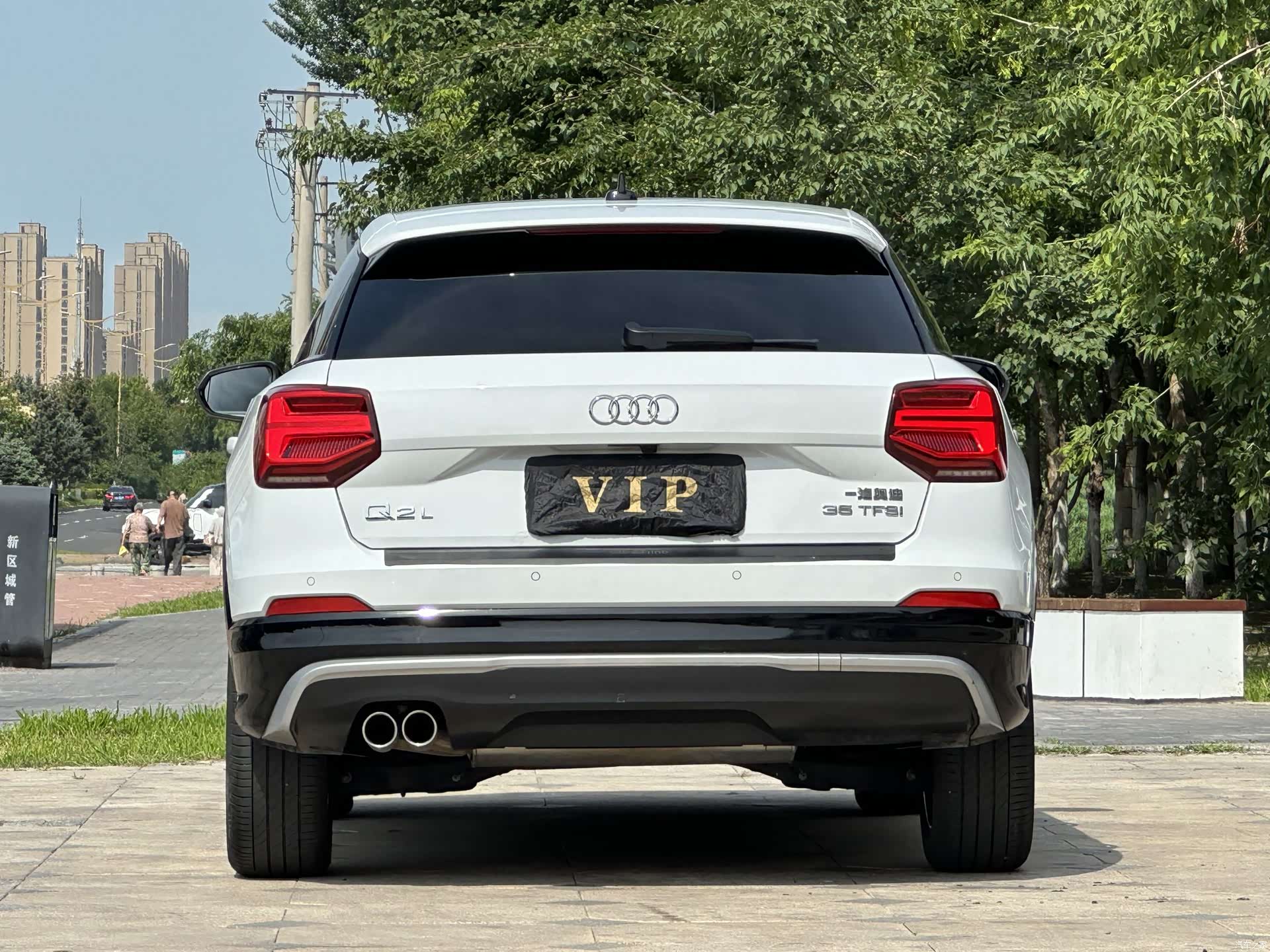 Audi Q2L, 2020 все фото