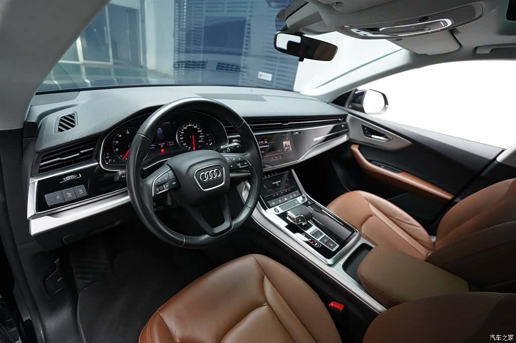Audi Q8, 2022 3