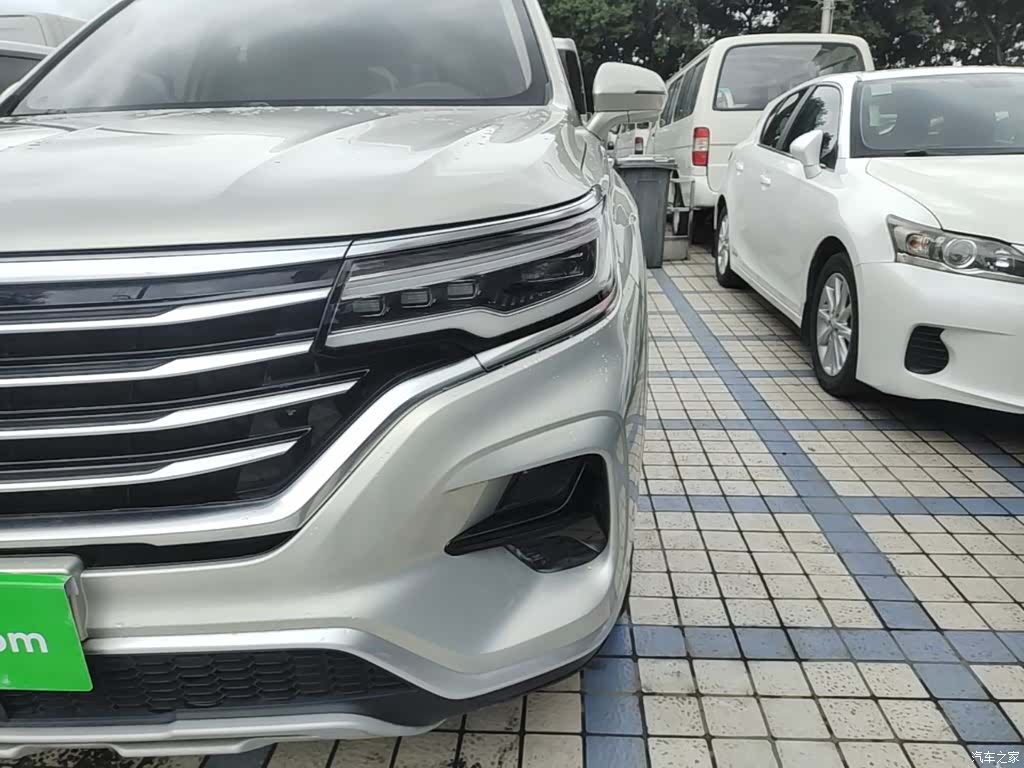 Roewe RX5, 2021 24
