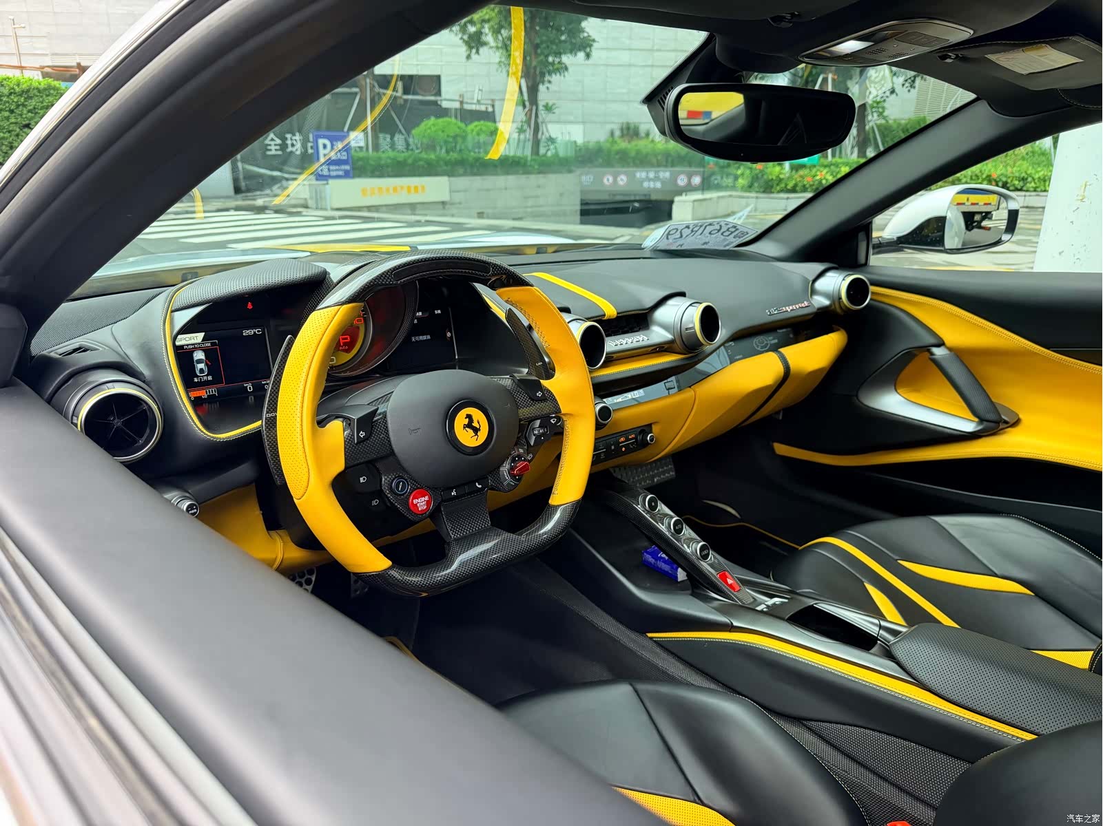 Ferrari 812, 2020 7