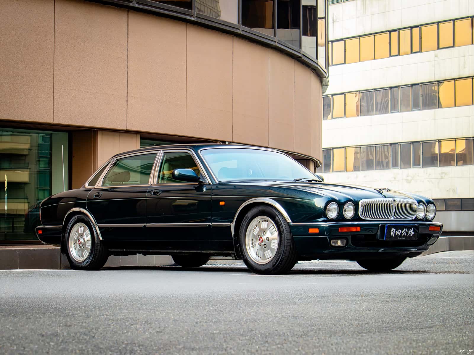 Jaguar XJ, 1997 2