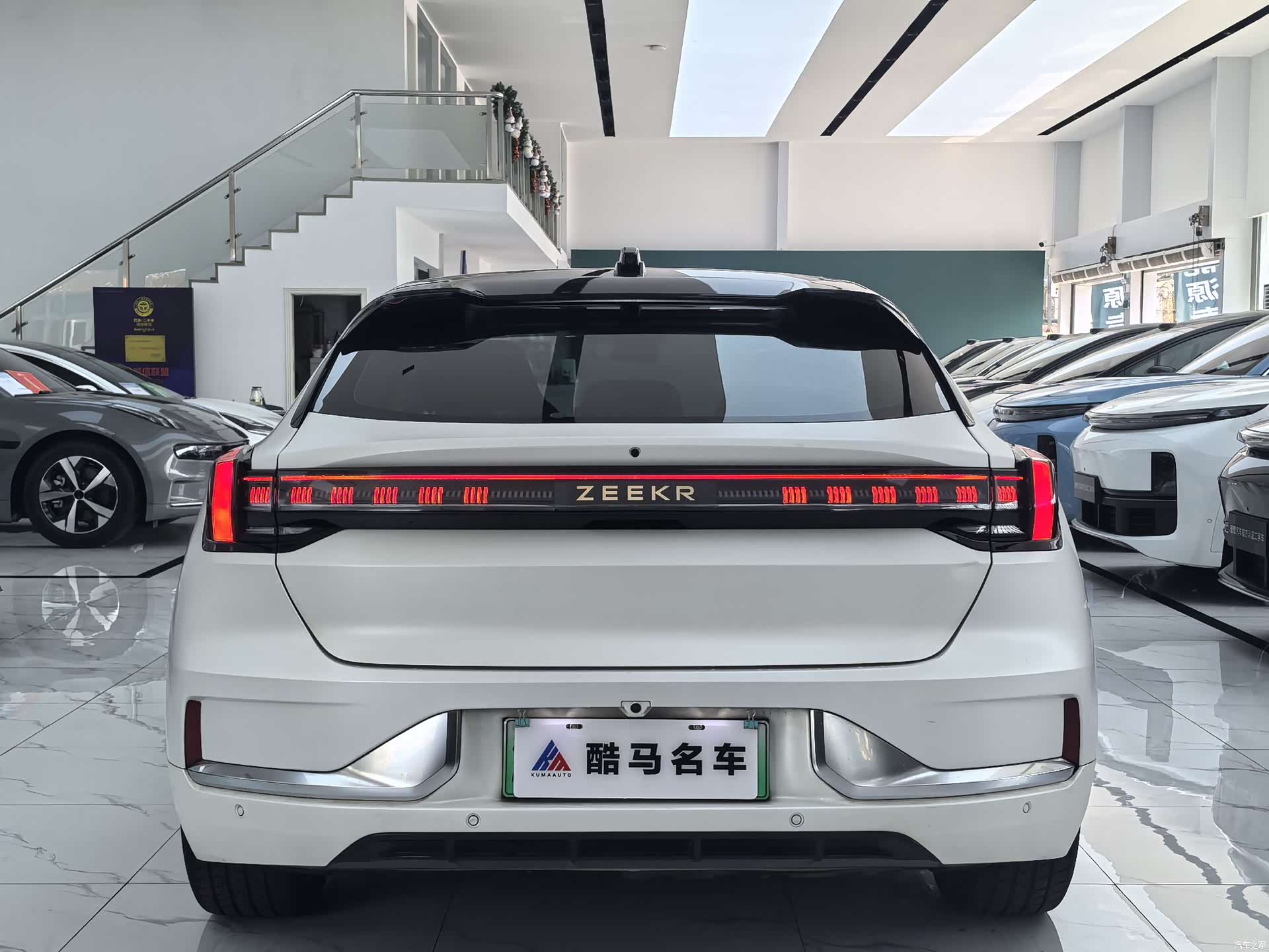 Zeekr 001, 2023 15