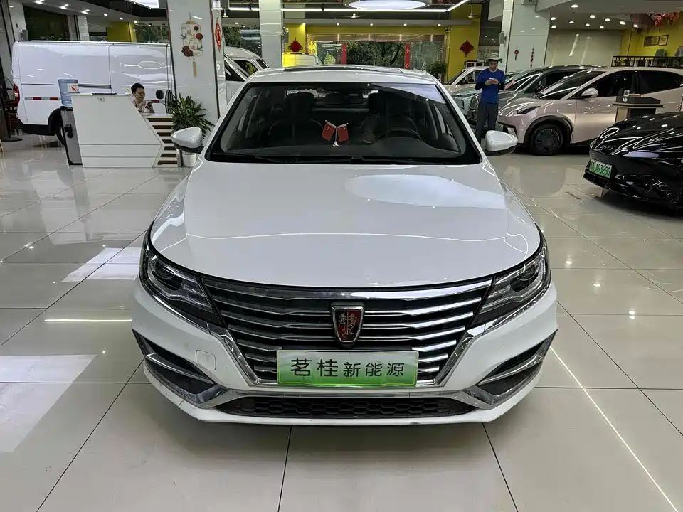 Roewe i6