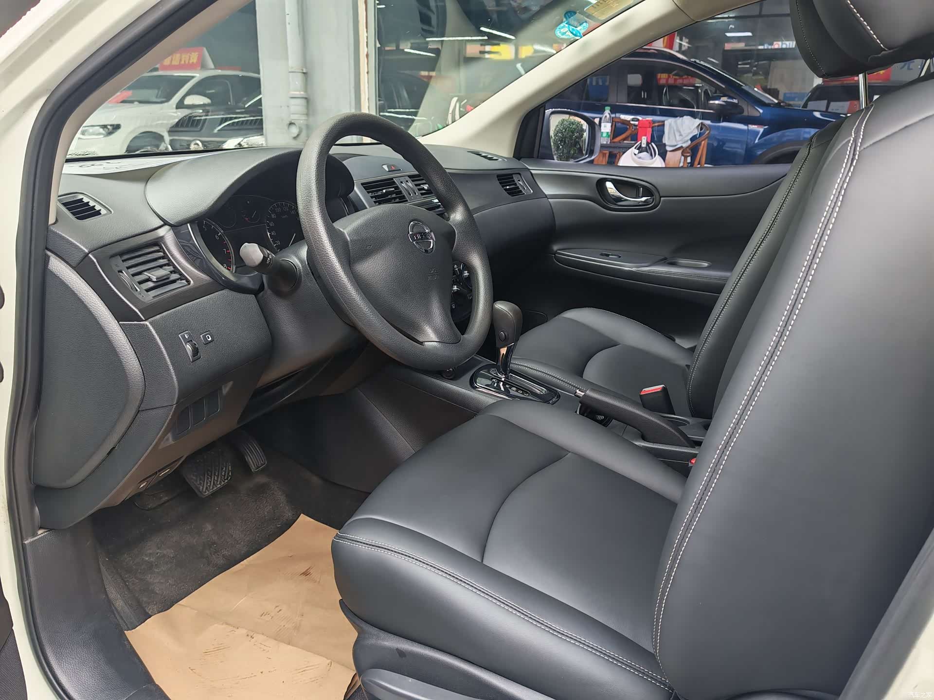 Nissan Tiida, 2015 7