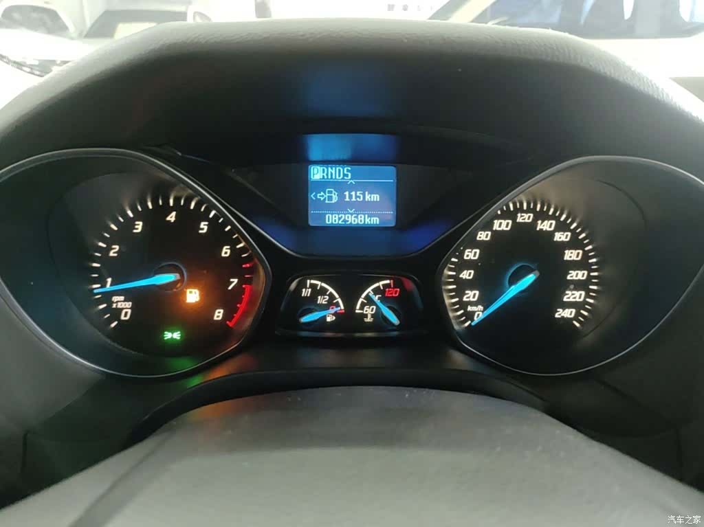 Ford Focus, 2015 12