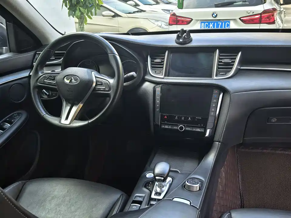 Infiniti QX50