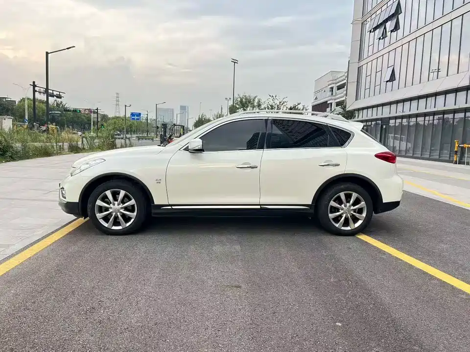 Infiniti QX50
