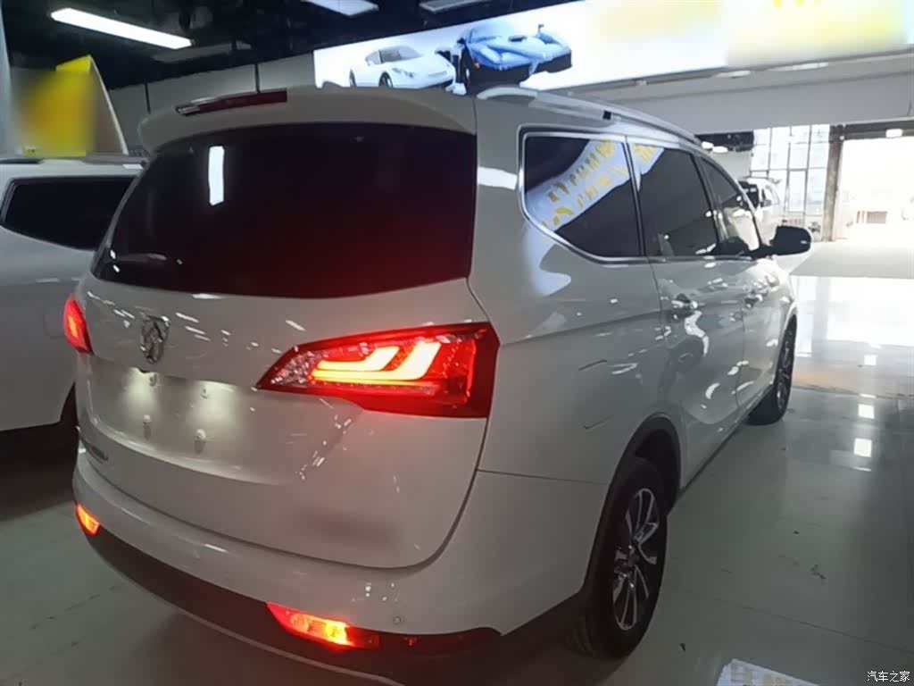 Wuling 730, 2018 7