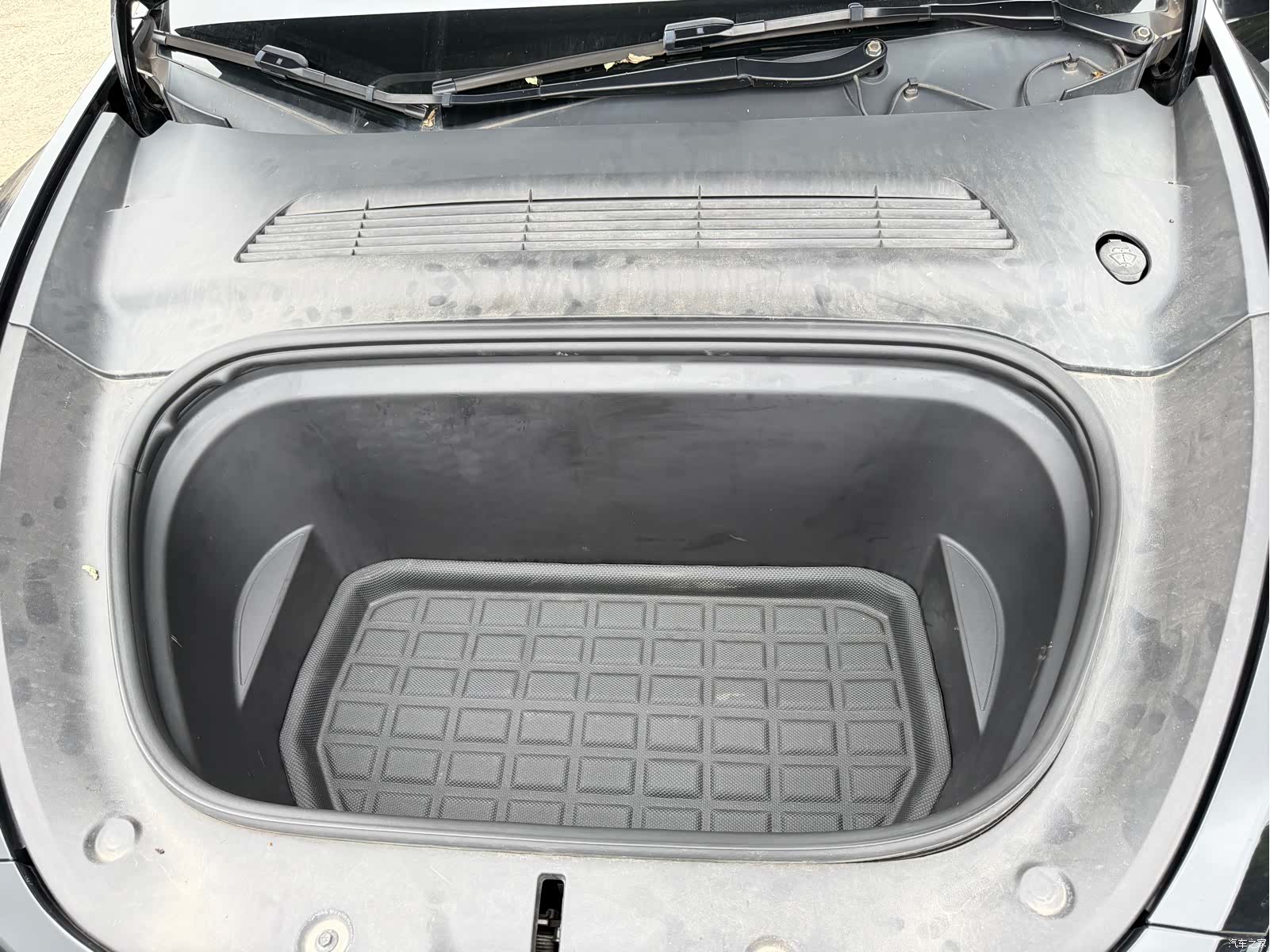 Tesla Model Y, 2021 10