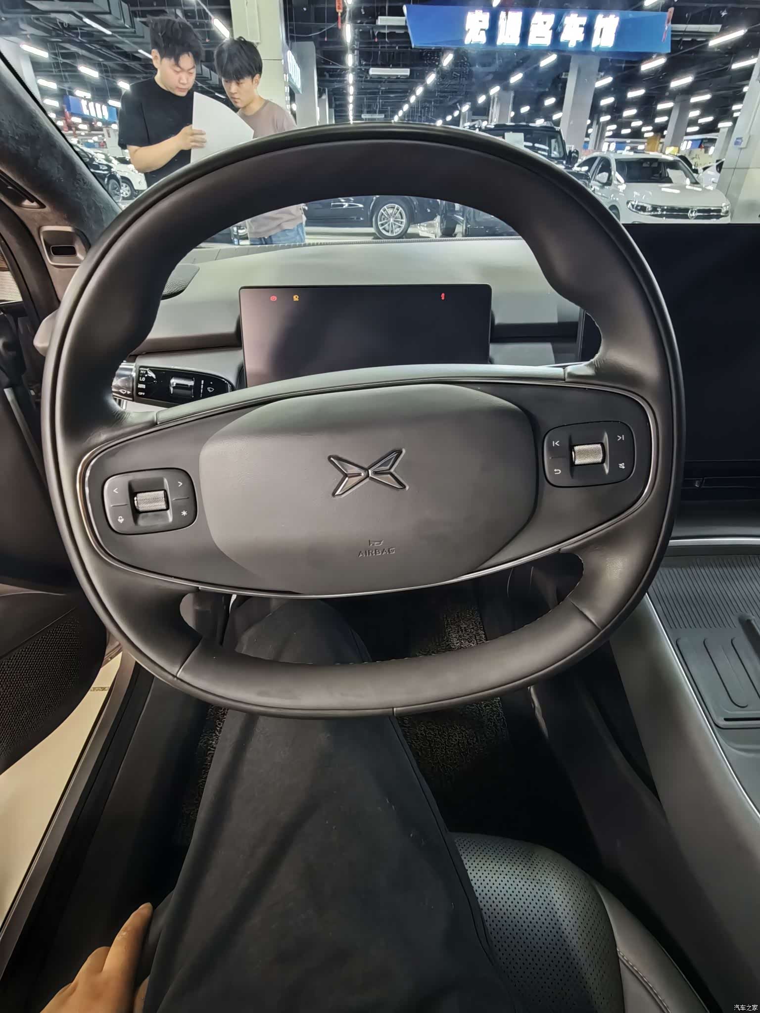 Xpeng P7, 2025 все фото
