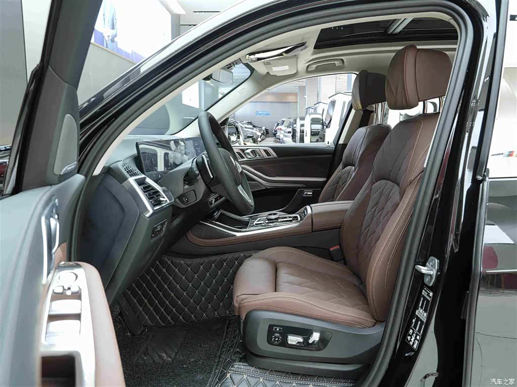 BMW X7, 2023 11